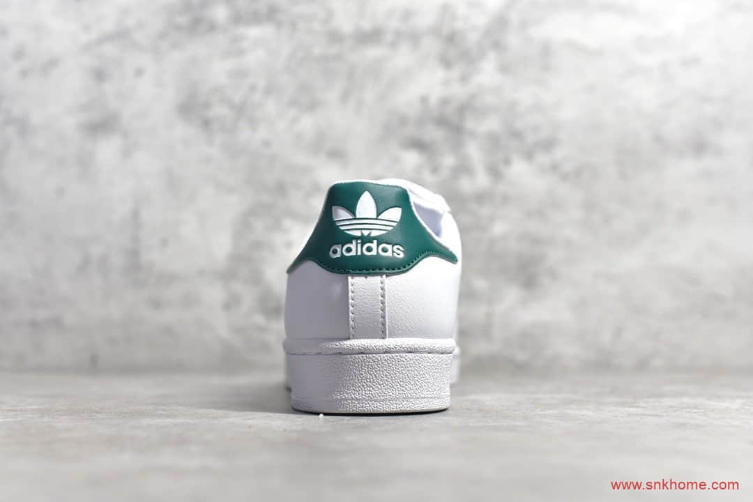 阿迪達斯三葉草三葉草貝殼頭板鞋adidasoriginalssuperstar貨號fx4279