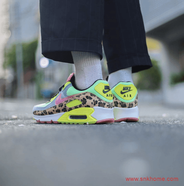 Nike Air Max 90 LX  耐克MAX90单宁小花炫彩发售价格 货号：CQ2559-100（幻彩）/CQ3499-300（黄绿）