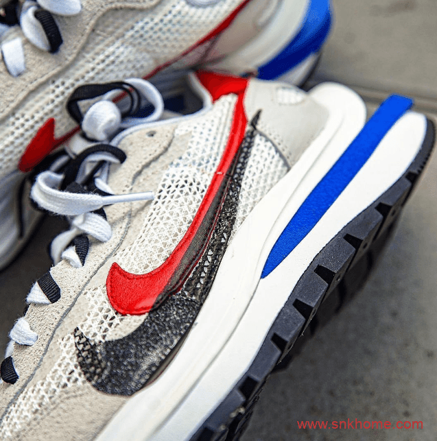 sacai x Nike VaporWaffle 耐克Sacai联名白红蓝走秀款阿甘既视感发售价格 货号：BV0075-001