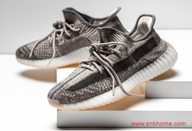 阿迪达斯椰子350V2黑侧透满天星 Yeezy Boost 350 V2 “Zyon” 椰子新配色美图 货号：FZ1267