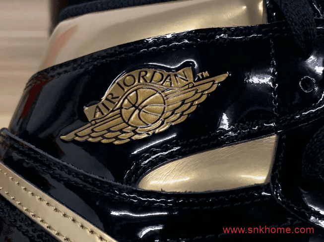 Air Jordan 1 High OG “Black/Metallic Gold” AJ1黑金漆皮实物图细节图预览 货号：555088-032