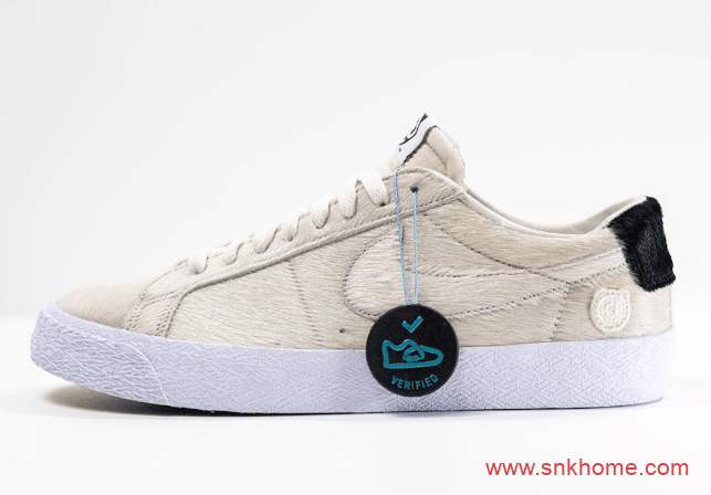 耐克小熊联名 Medicom Toy x Nike SB Blazer Low耐克SB板鞋米黄色马毛规格超高 货号：CZ4620-200