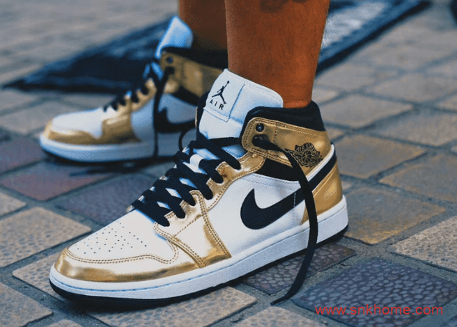 AJ1金角大王白金配色发售 Air Jordan 1 Mid SE Metallic Gold 白金AJ1中帮上脚图 货号：DC1419-700