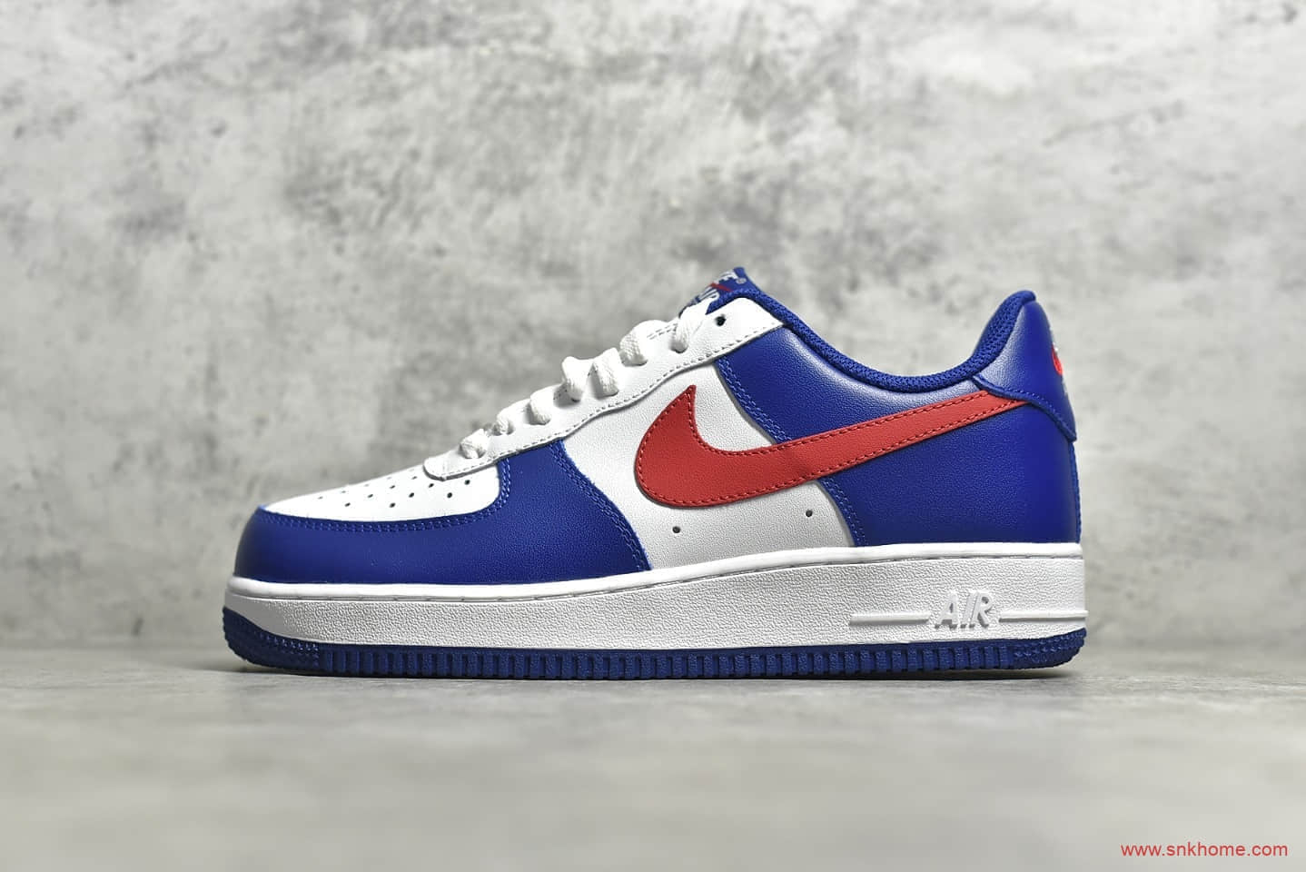 耐克空军一号白蓝红低帮板鞋 NIKE Air Force1 LOW'07 CJ纯原版本耐克空军货源 货号：CZ9164-100