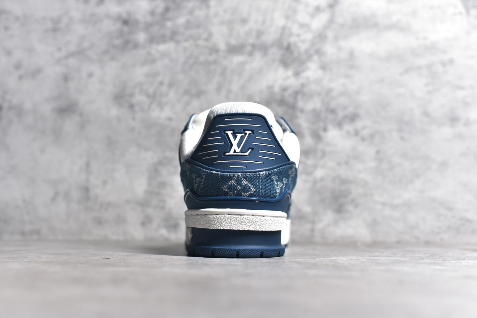 LV Trainer,LV白蓝跑鞋,东莞LV货源