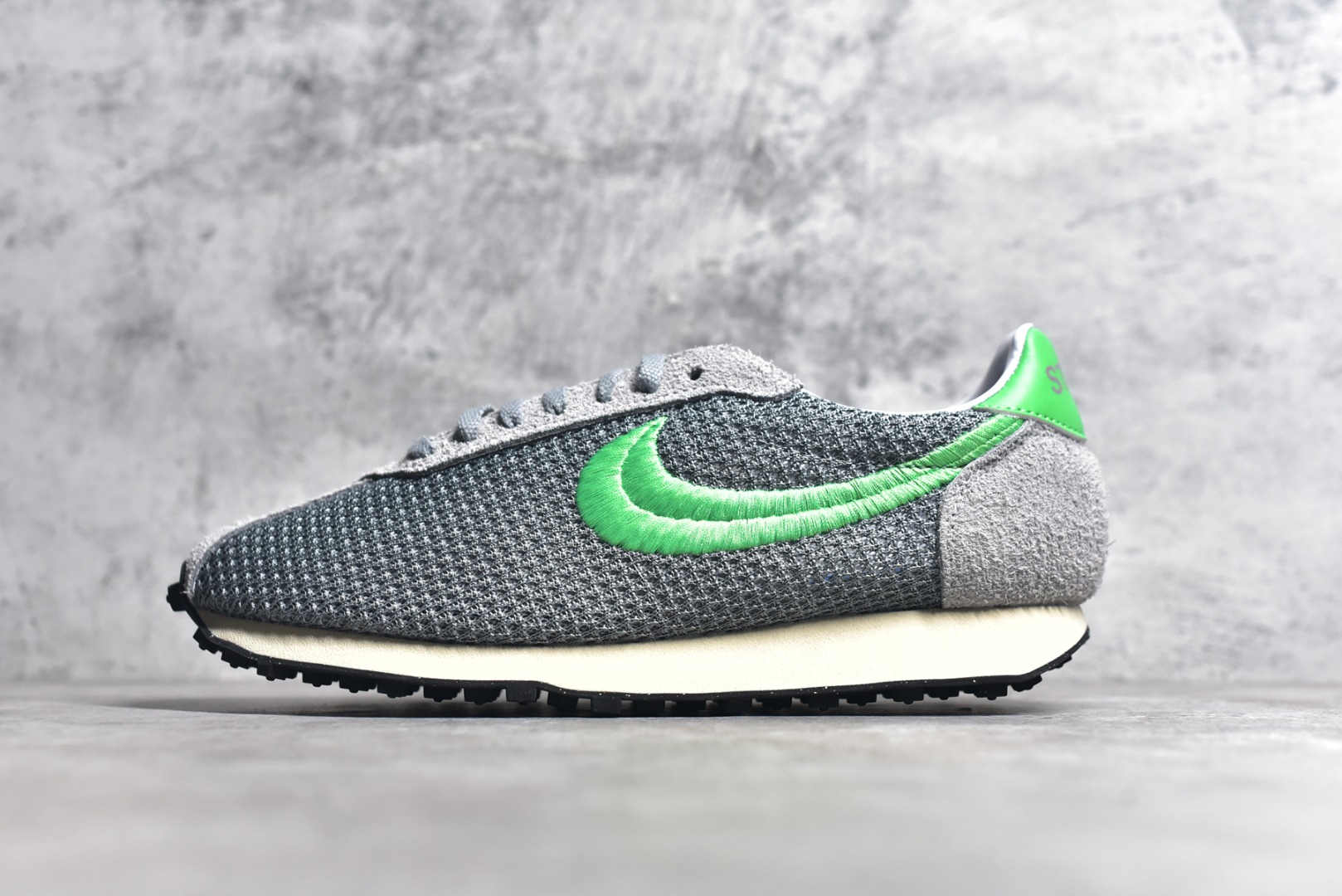 FQ5369-002,Stussy x Nike Roshe Run