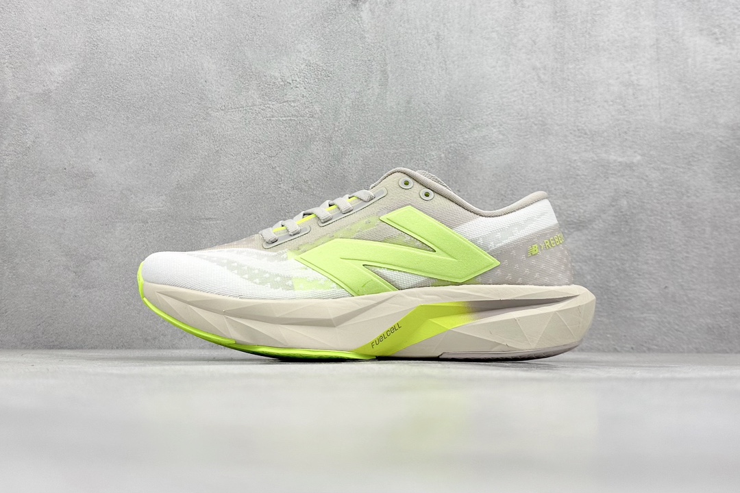 MFCXLUM,New Balance FuelCell Rebel V4